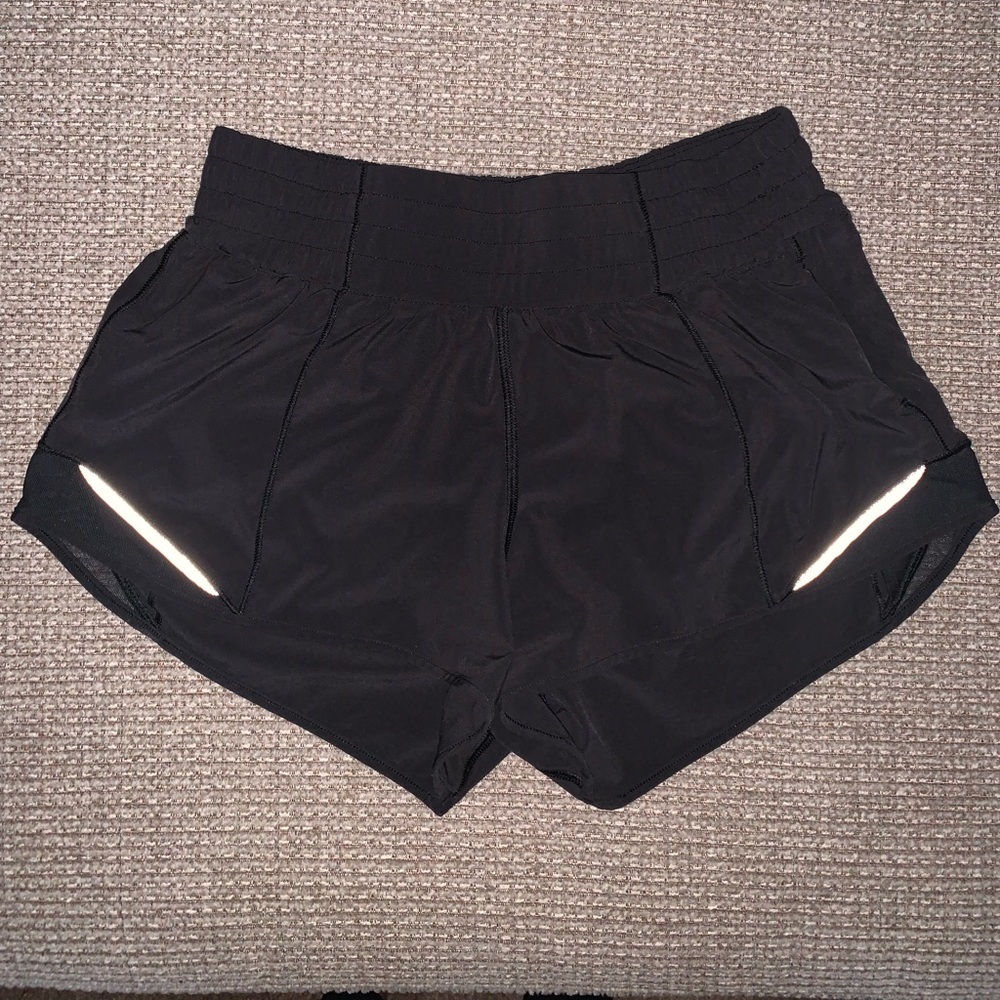 Lululemon Hotty Hot high rise shorts 4
